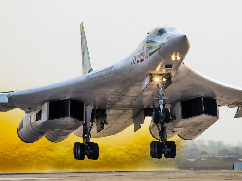 A végső összeszerelési fázishoz érkezett az első Tu-160M2