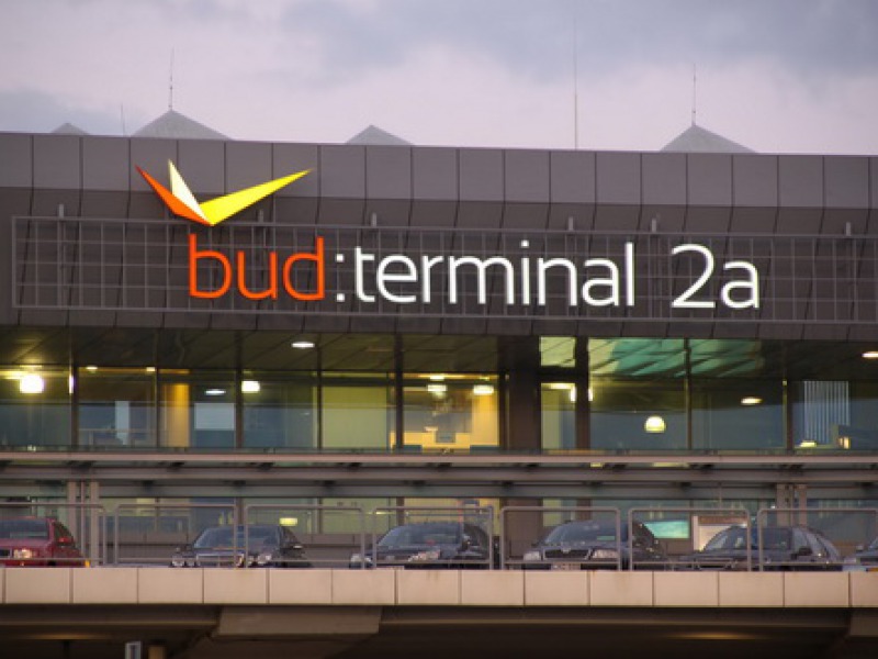 Budapest Airport: önkiszolgáló poggyászfeladás a repülőtéren!