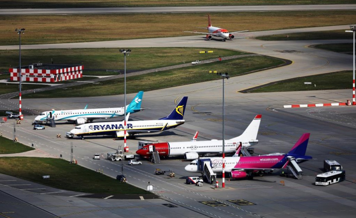 A Wizz Air felfüggeszti debreceni bázisának működését