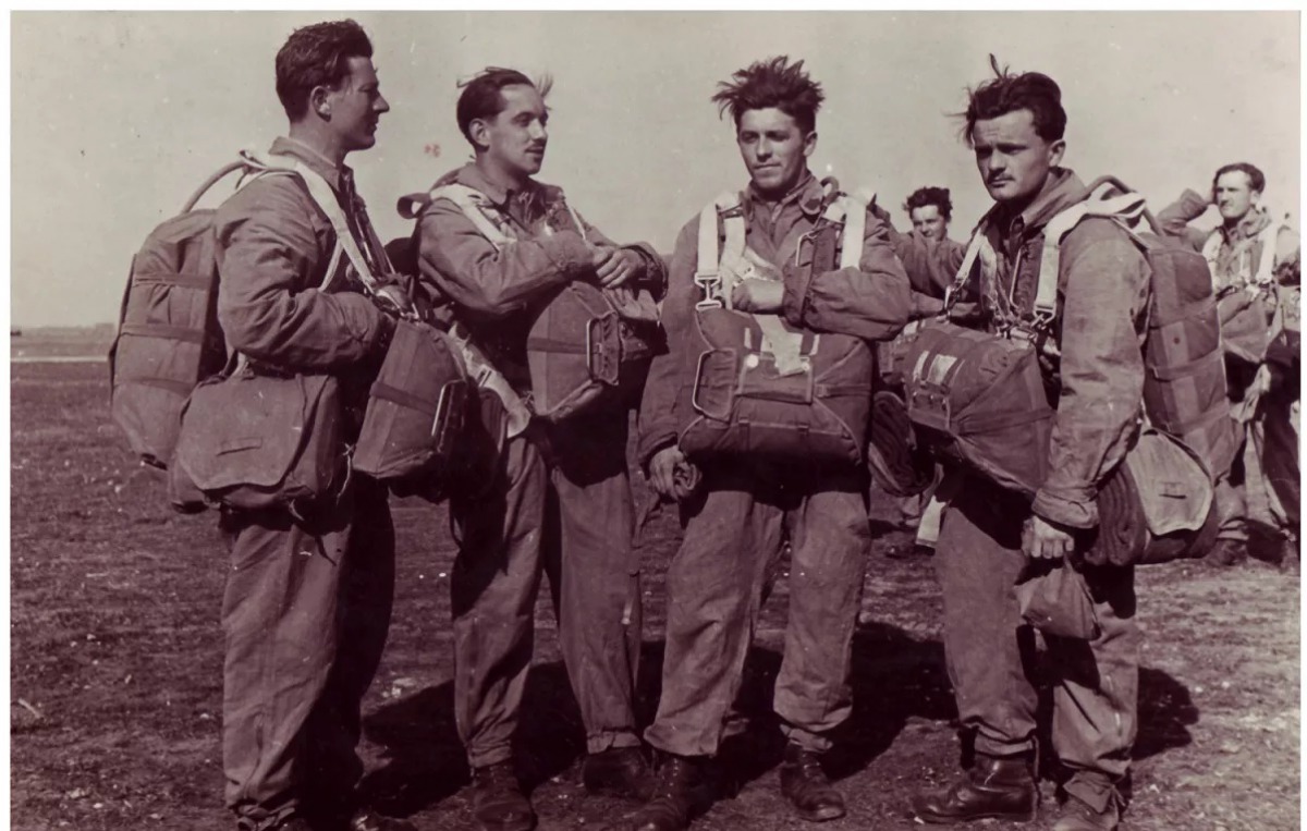 80 éve hunyt el vitéz Bertalan Árpád, a magyar katonai ejtőernyőzés megalapítója