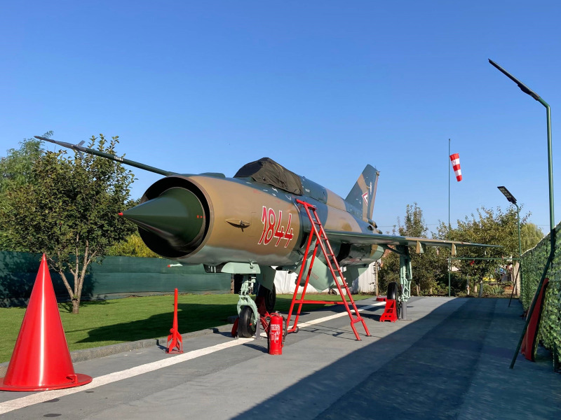 Részletgazdag felújítás - Már látogatható a 1844-es oldalszámú MiG-21bisz