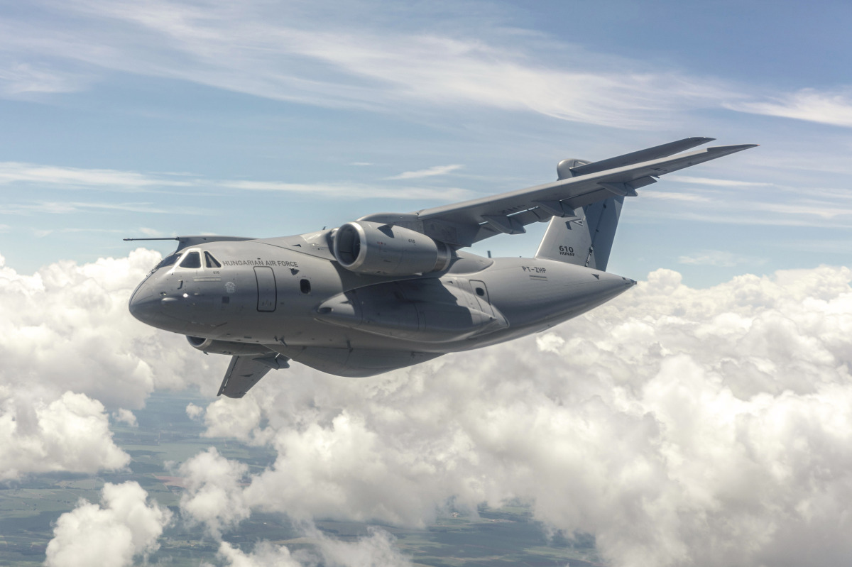 Fotók - Levegőben az első magyar KC-390